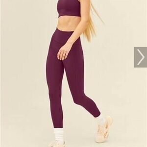 2 Girlfriend Collective Leggings